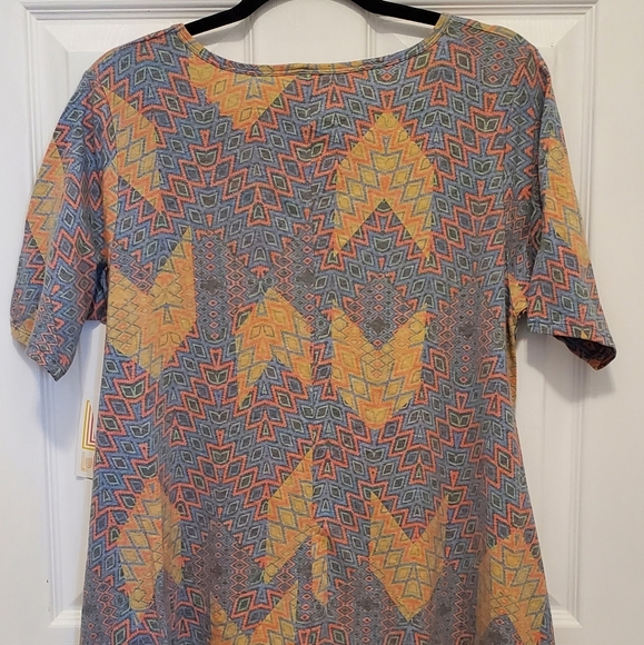 LuLaRoe NWT Perfect T Geometric Patterned top size medium oversized - Picture 7 of 8